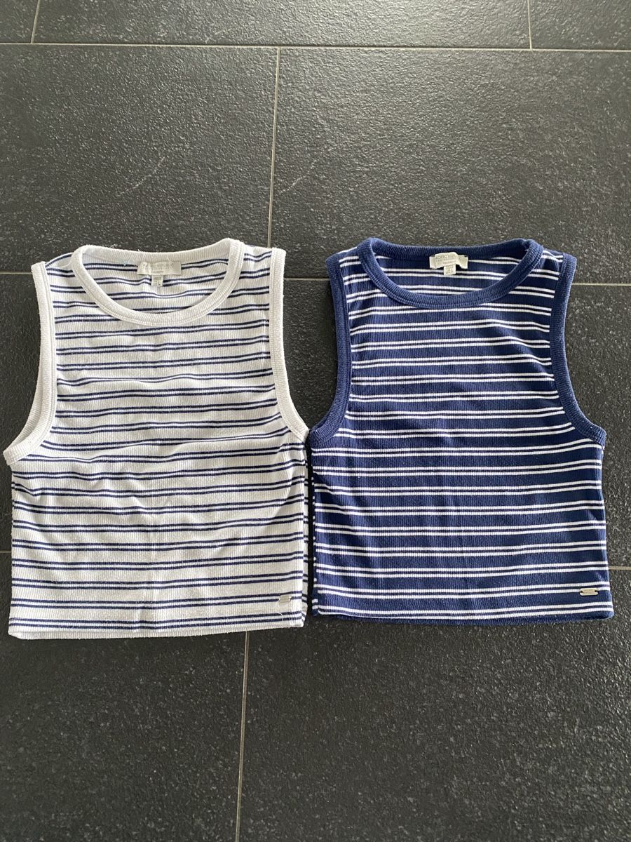 Pull&Bear Blusen, T-Shirts & Tops: Tops  – Gebraucht aus Lützelflüh-Goldb von flu_q9tg