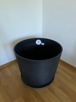Grosser Blumentopf mit Untersetzer schwarz Ø 62 cm