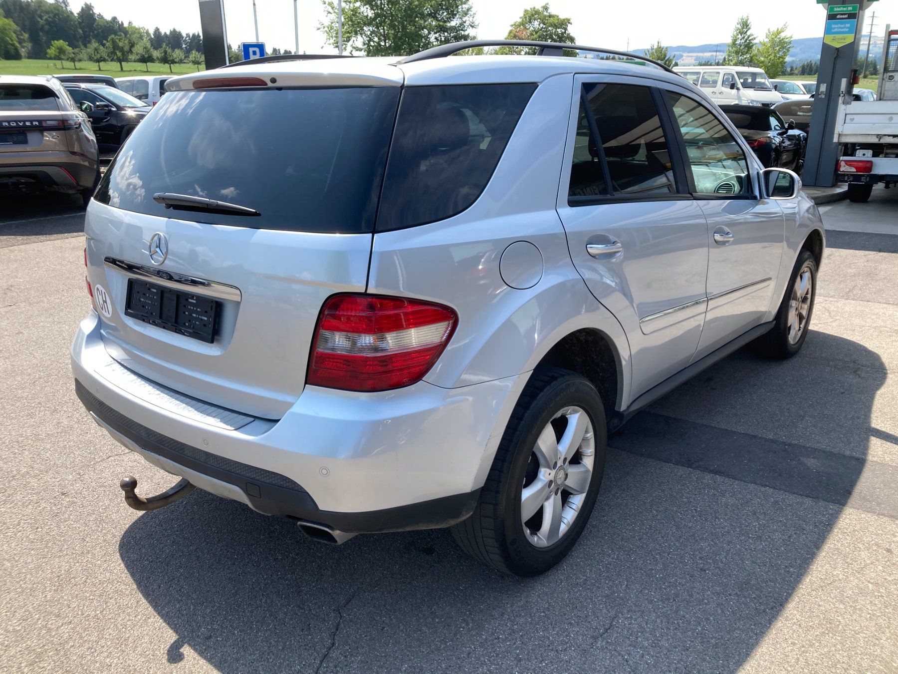 Mercedes-Benz Automobili: Mercedes Benz ML 320 CDI mit AHK für Export oder Bastler – Usato da Cham venduto da WB2223 2