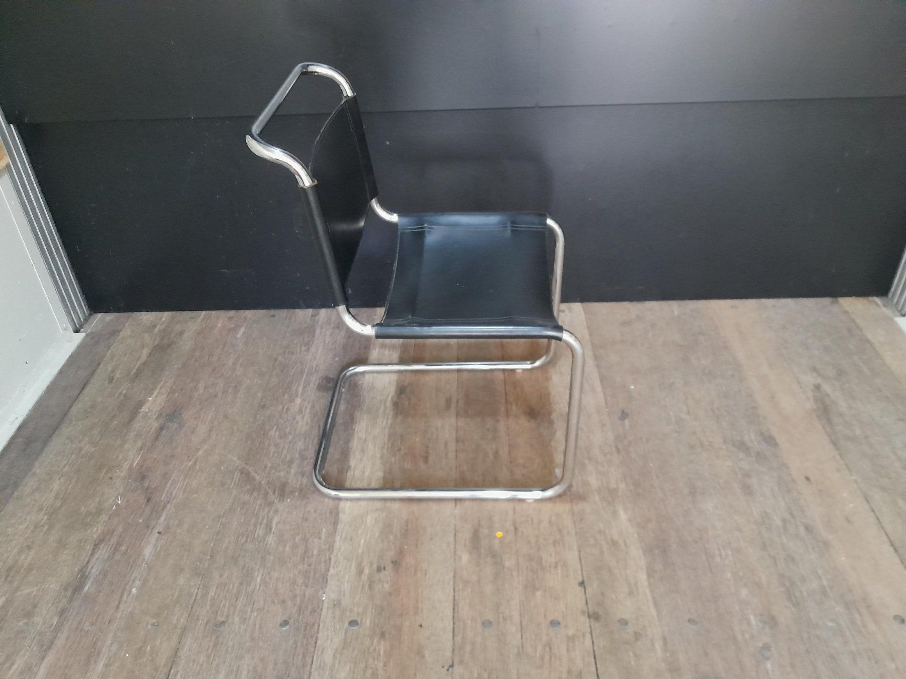 Chaises: Vintage Leder Freischwinger – D'occasion à Männedorf par Bel-view 4
