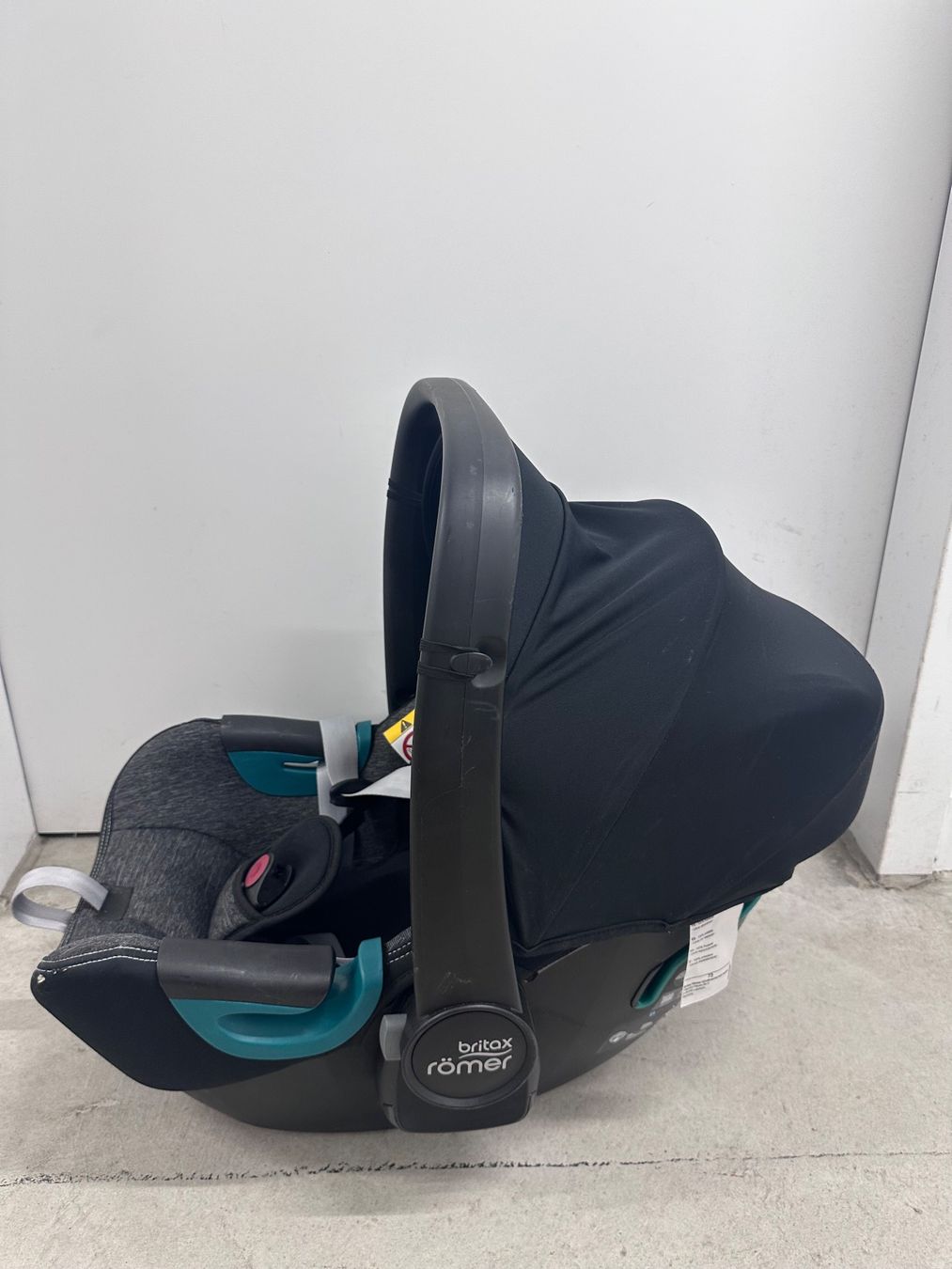 Britax Römer Seggiolini per auto: Römer Baby Safe3 i-Size graphite marble – Usato da Zürich venduto da adamv 3