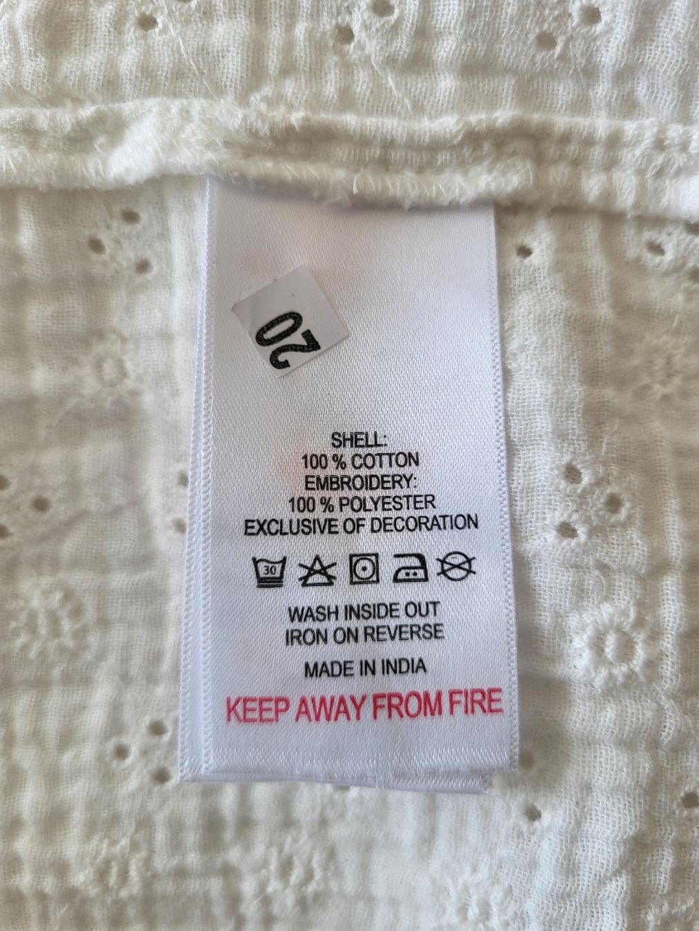 Accappatoi: NEU. Broderie anglaise – Nuovo (secondo la descrizione) da Binningen venduto da Baseldani 2