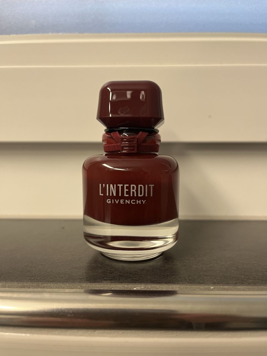 Givenchy Profumi & Eau de Toilette: Givenchy L'Interdit Rouge Ultime Eau de Parfum 35ml neu – Nuovo (secondo la descrizione) da Kradolf venduto da bstr.9105