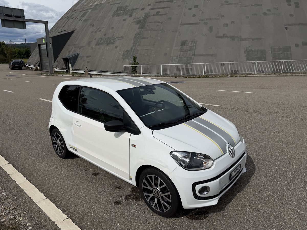 VW Autos: Vw Up Strret - Unfall – D'occasion à Eiken par hipopo 3