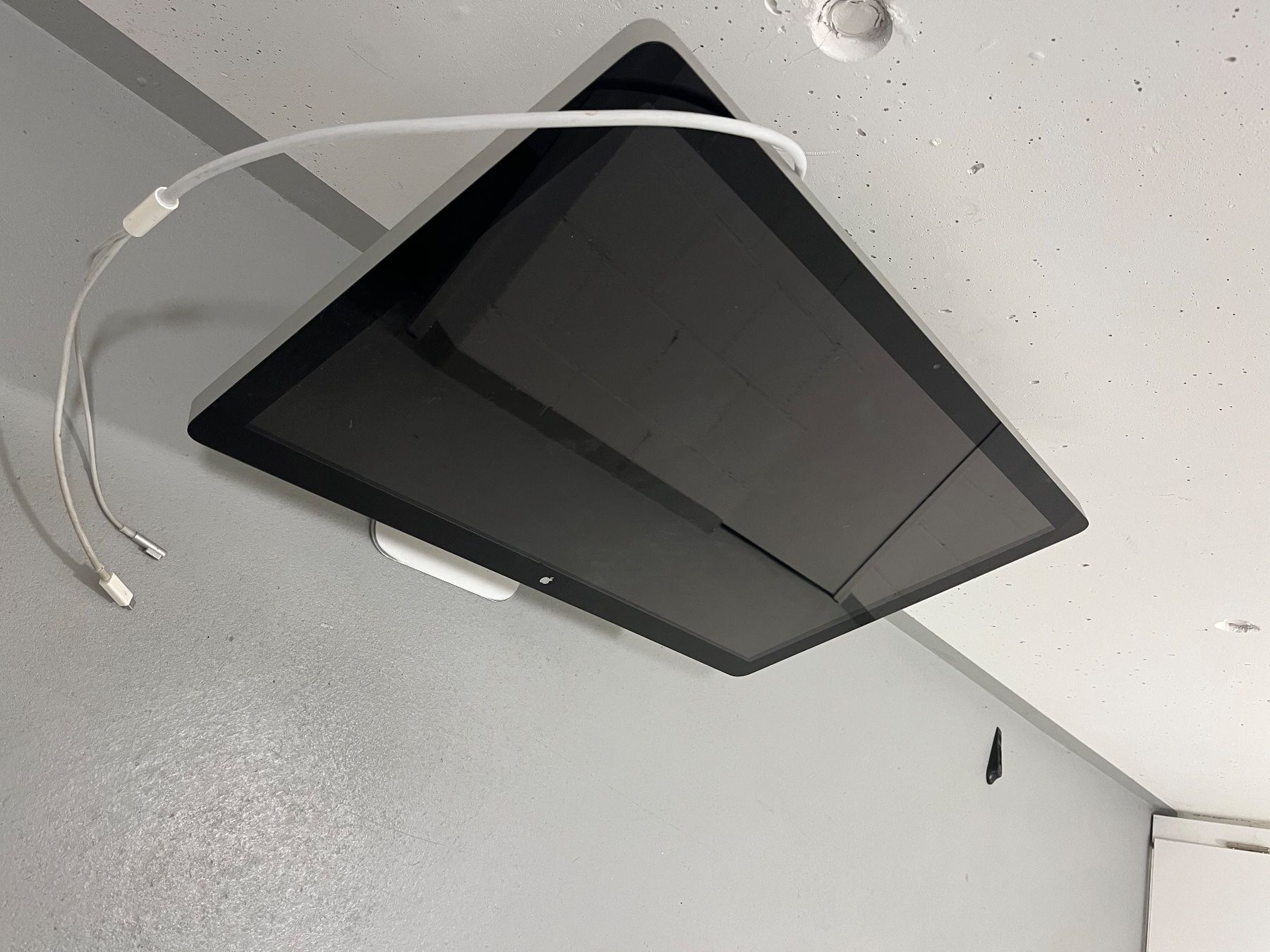 Apple Ecrans: Apple Thunderbolt Display 27” – D'occasion à Bellach par La_Elle 1