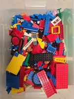 Lego mit vielen Grundplatten aller Grössen