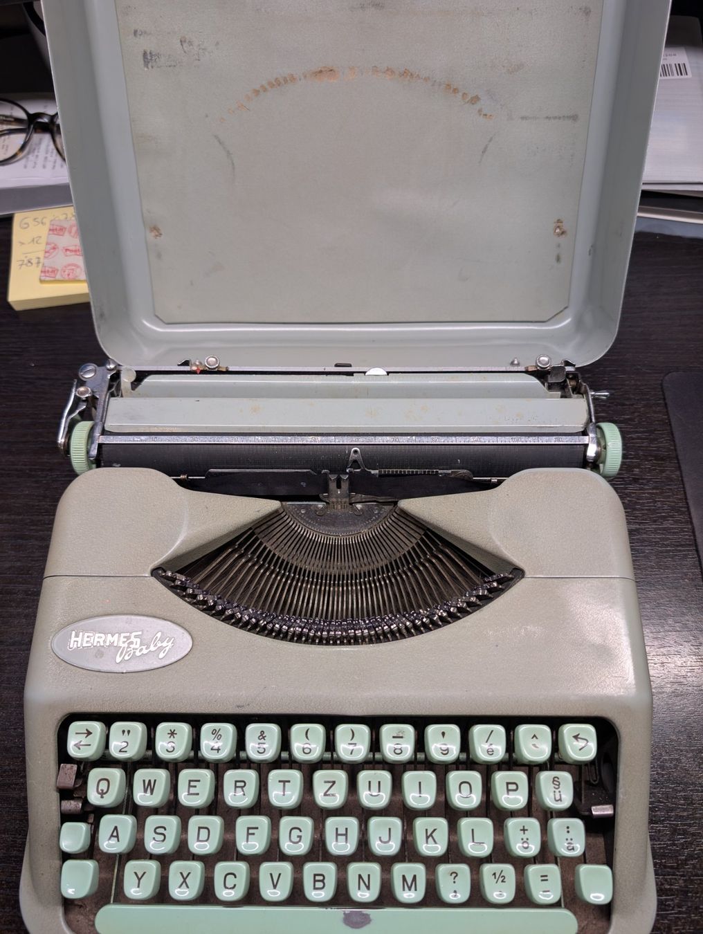 Macchine da scrivere: Machine à écrire vintage Hermes Baby – Usato da Versoix venduto da Ginger_Bread