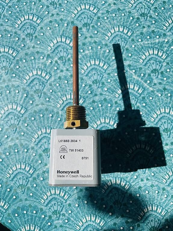 Schede grafiche: Thermostat 30-90o C  – Nuovo e nell'imballaggio originale da Jenaz venduto da Nipa65