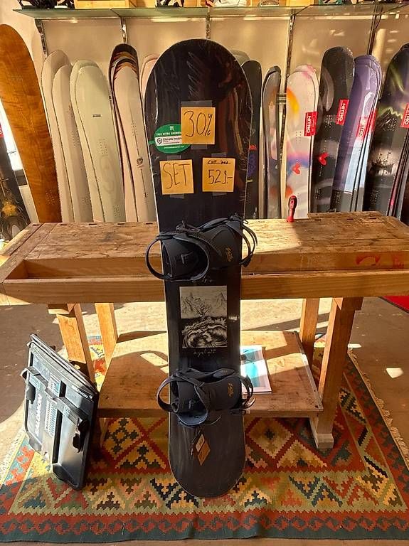 Board: NITRO MYSTIQUE 24 SNOWBOARD INKL. BINDUNG – Usato da Grindelwald venduto da Backdoor_Shop
