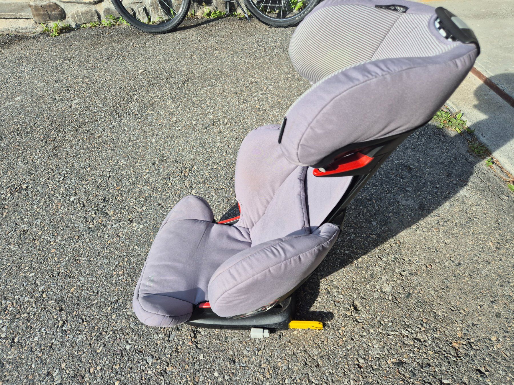 Seggiolini per auto: Kindersitz mit Isofix – Usato da Davos Platz venduto da abcgarage-davos 4