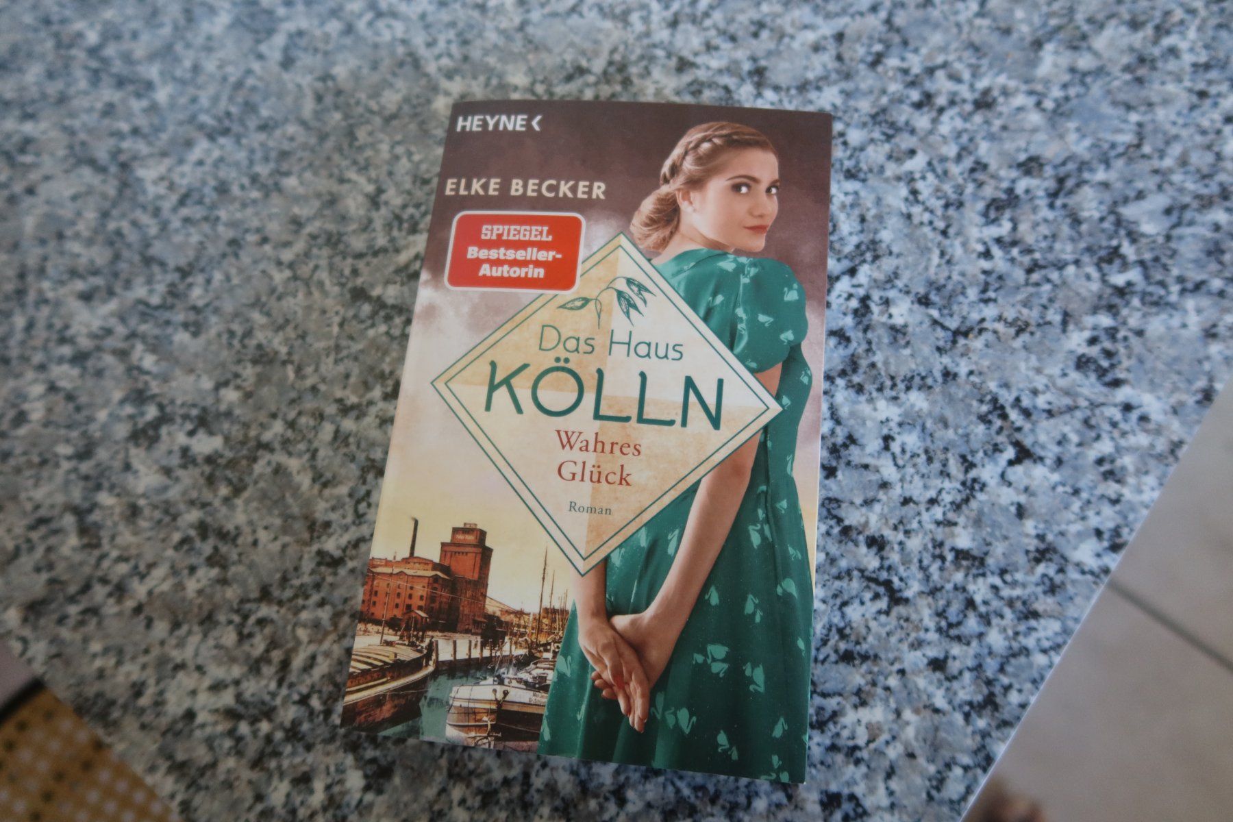Libri: Das Haus Kölln Elke Becker – Usato da Täuffelen venduto da Cindybussy