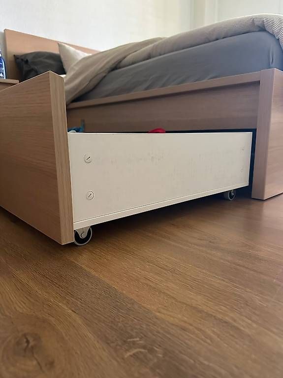 Ikea Letti: Bett MALM 180x200cm – Usato da Winterthur venduto da Kinuz13 2