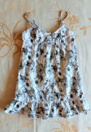 H&M * kurzes KLEID mit Blütenmuster  134