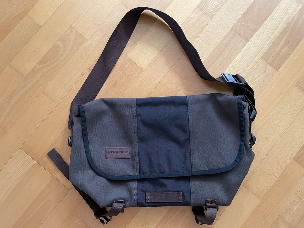 VARLIVOO Herren Umhängetasche Groß | Wasserdichter Messenger Bag | Mit Abnehmbarer Hängetasche | Für Reise & Outdoor