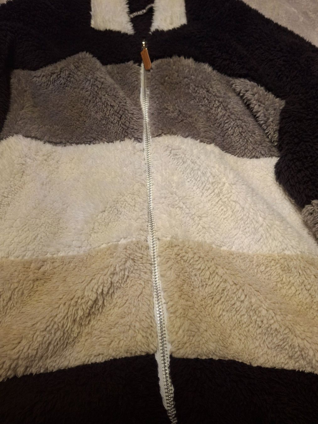Giacche: Veste matière douce capuchon taille M – Usato da Villiers venduto da san_jn5w 1