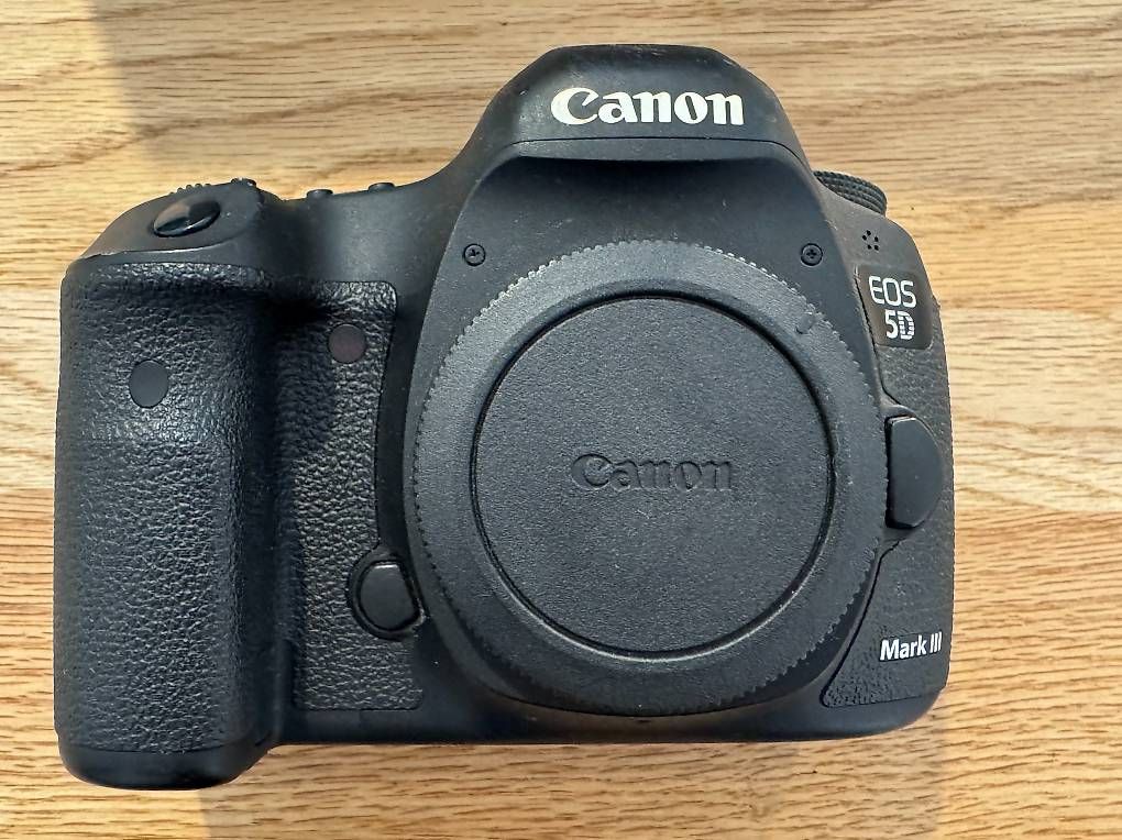 Appareil photo: Canon EOS 5D Mark III Body + Original Box + Strap – D'occasion à Basel par Barbara_Gug
