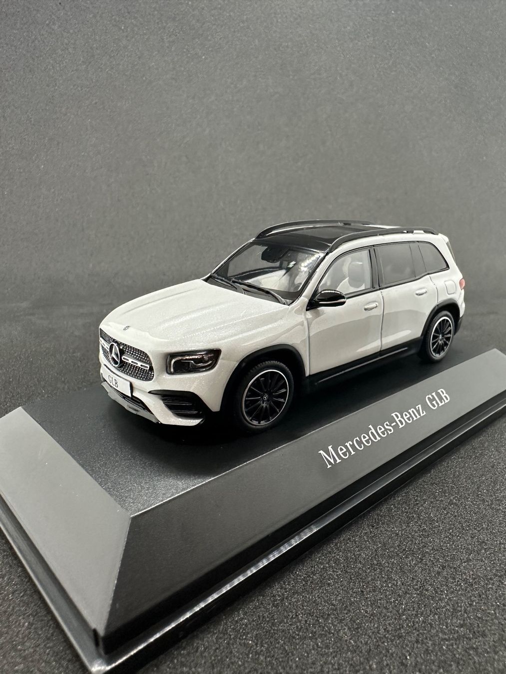 Mercedes-Benz GLB-Klasse (X247) - 1:43 von Minimax (Neu (gemäss