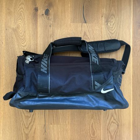 Gebrauchte unisex Sporttasche von Nike in Schwarz