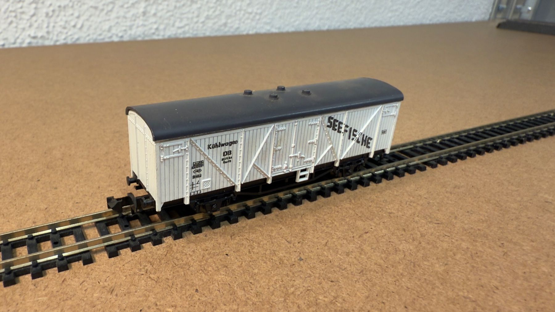 Roco Modelleisenbahnen: Roco Seefisch Güterwagen Spur N – Gebraucht aus Schlieren von rat_lq6b 1