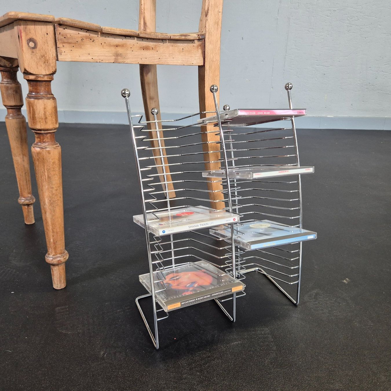 Scaffali: CD-Ständer CD-Regal Metall Chrom Tisch- Regal 40 CD – Usato da Nottwil venduto da Wondewa-Shop 2