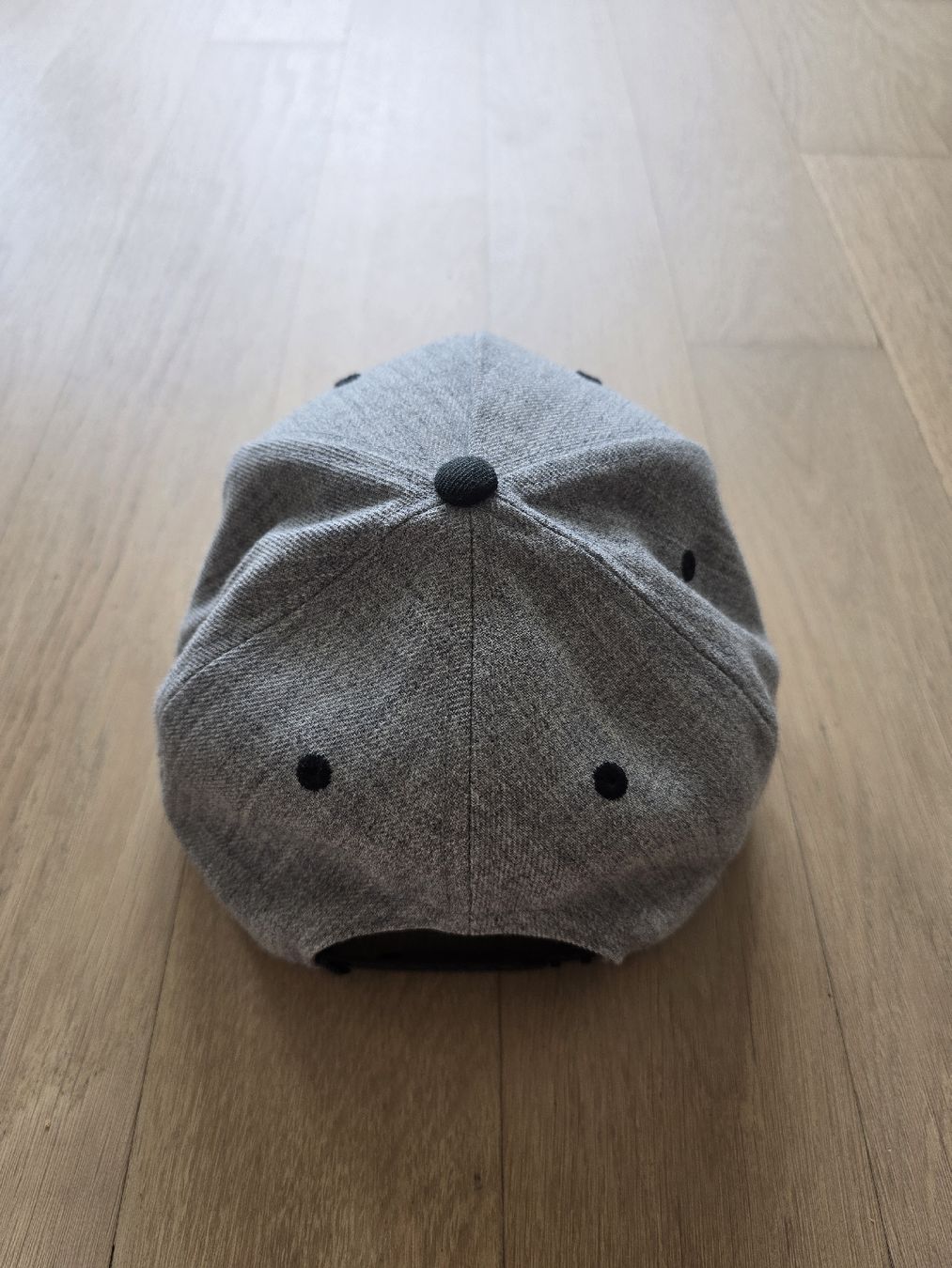 Copricapi, berretti & cappellini: DOPE Snapback Cap grau/schwarz, verstellbar, gebraucht – Usato da Winterthur venduto da Rica71 3