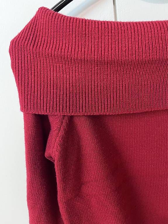 Pullover & Sweatshirts: Roter Wollpulli – Neu und originalverpackt aus Bleienbach von Chi_Cari 1