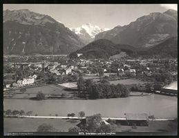 Fotografie Interlaken, Stadtansicht mit 