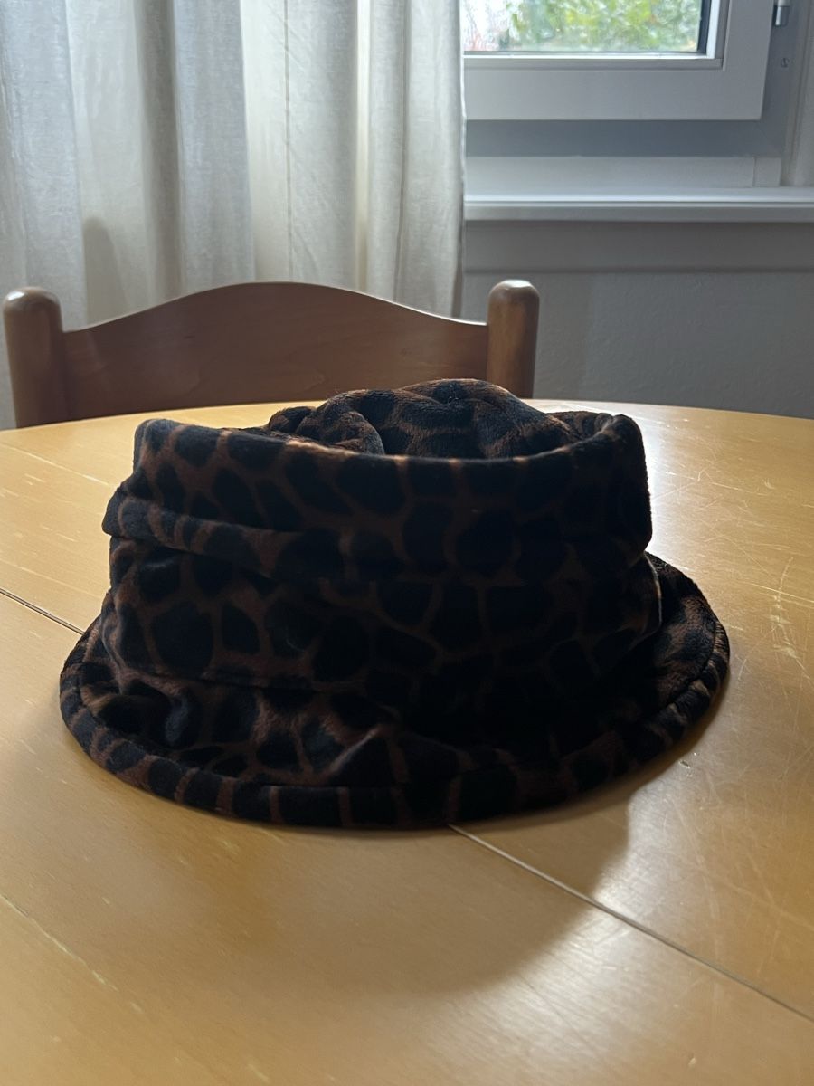 Hüte, Mützen & Caps: Vintage Animal print hat  – Gebraucht aus Zürich von san_t2jq 1