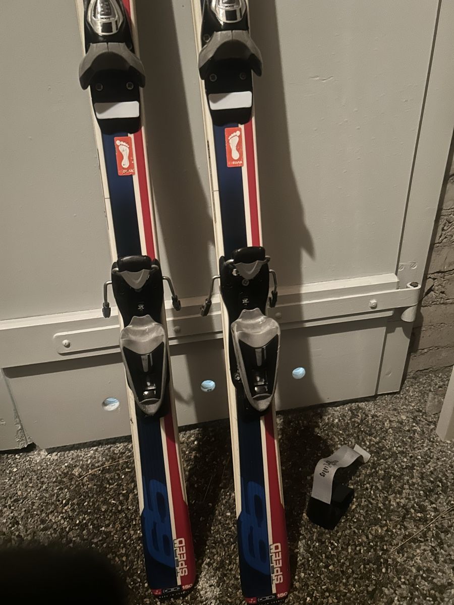Dynastar Sci: Dynastar Speed 3 Carving Ski 150 cm mit Look Bindung – Usato da schaffhausen venduto da xja_8fwh 2
