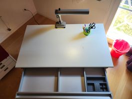 Moll-Kinderschreibtisch "Winner", weiss mit Lampe und Korpus