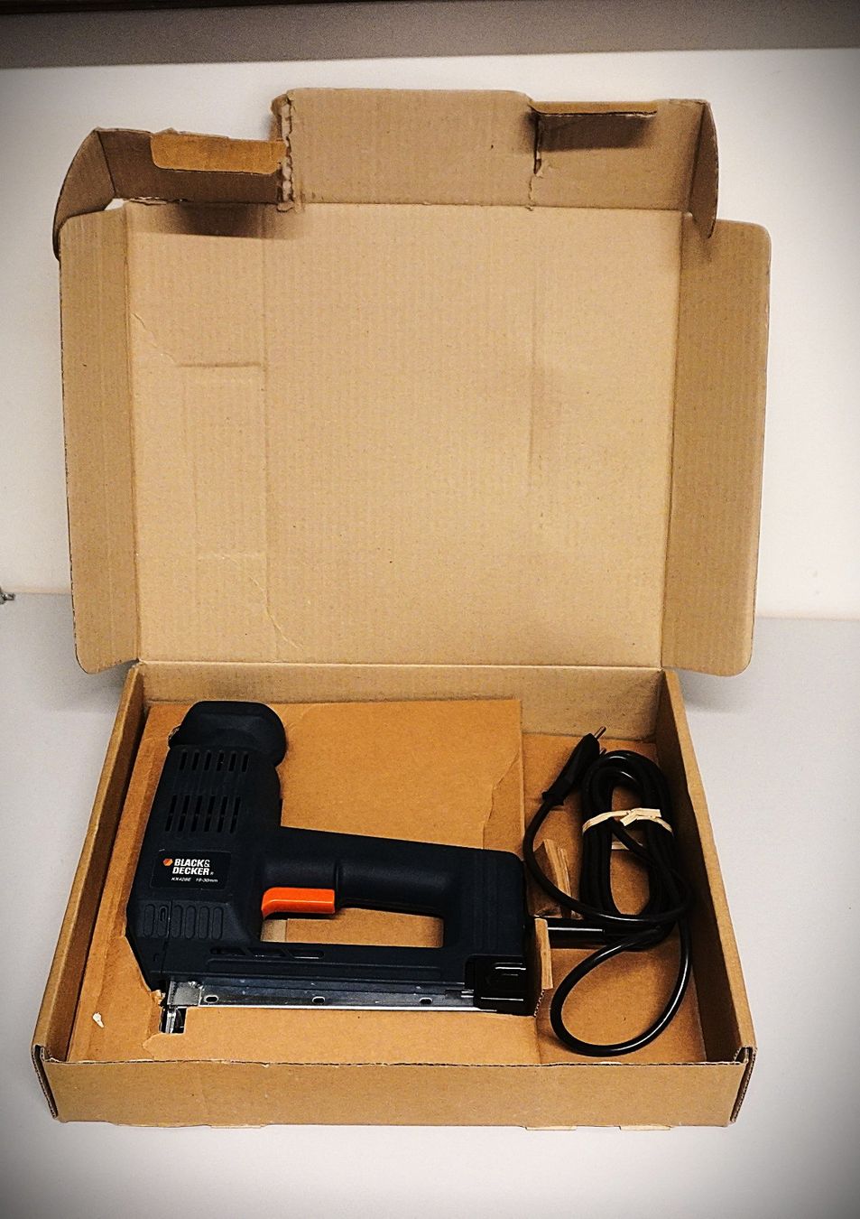 Tutti gli attrezzi: Black and Decker  Tacker (MA210) – Usato da Basel venduto da B.W.B.