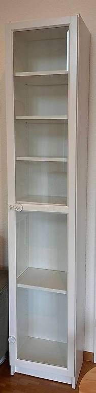 Ikea Regale: Ikea Billy mit Tür – Gebraucht aus Adliswil von arkadios89