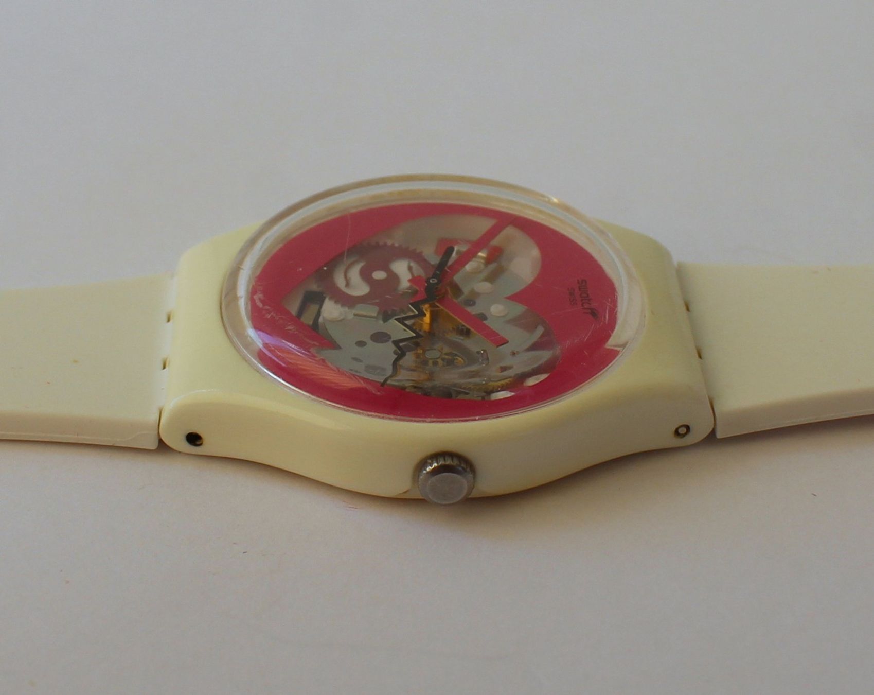 Swatch Watch  GZ281 A LA FOLIE Swatch Valentine Special A LA FOLIE GZ281 - Unworn Special  main image 2
