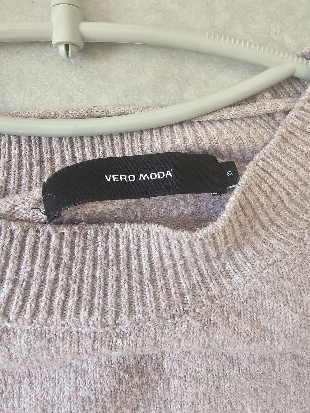 Maglioni & Felpe: Pull Vero Moda rose, taille S – Usato da Sornetan venduto da T.a333 3