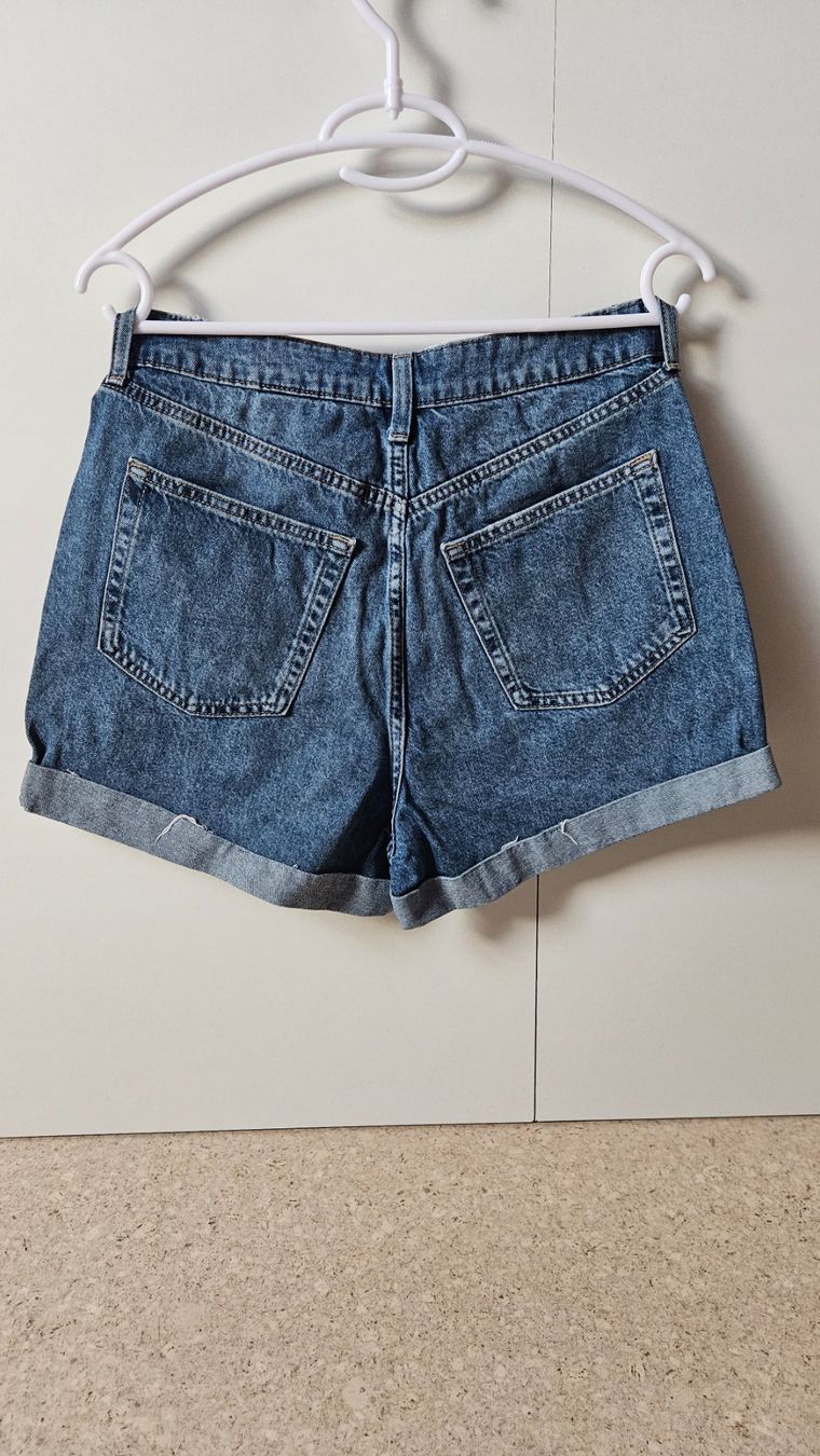 H&M Jeans: Jeans_Shorts , H&M – Gebraucht aus Münchenbuchsee von Yothu 1