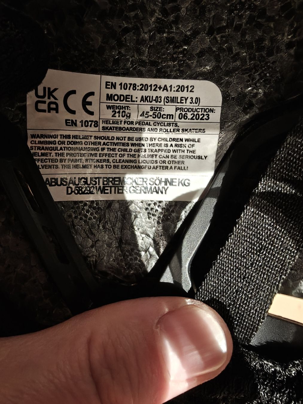 Abus Caschi: ABUS Smiley 3.0 Kinder-Fahrradhelm – Usato da Kilchberg ZH venduto da Emangoli 1