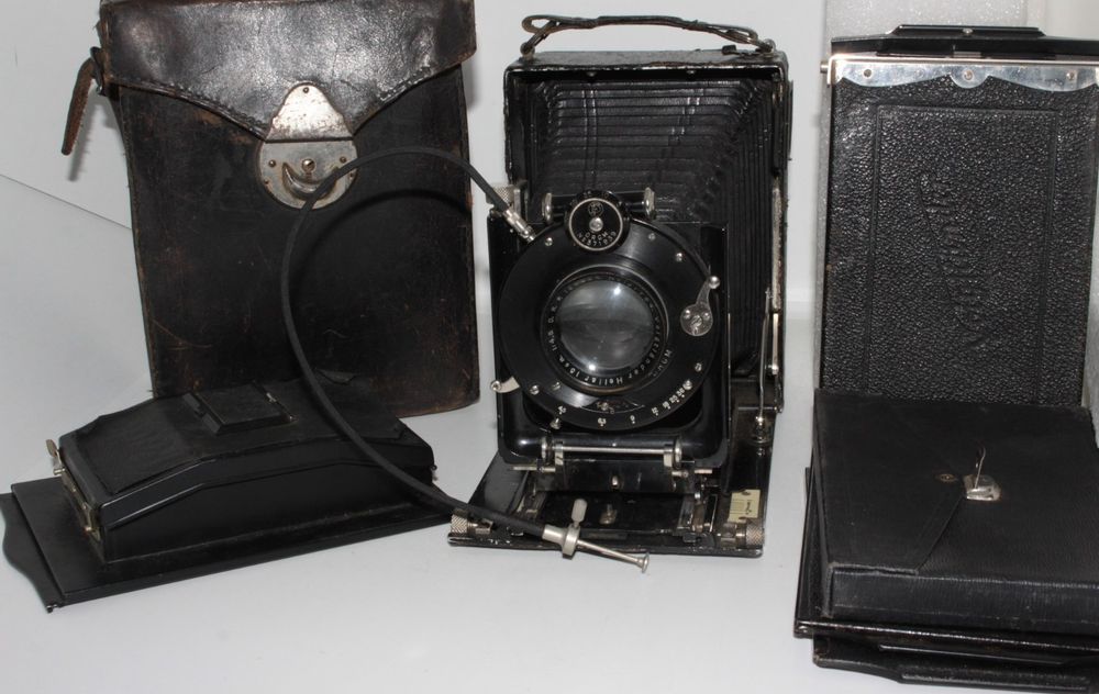 VOIGTLÄNDER BERGHEIL CAMÉRA de Plaque Avec Heliar 15cm 1:4.5 Caméra Analogique EUR 221,84 - FR