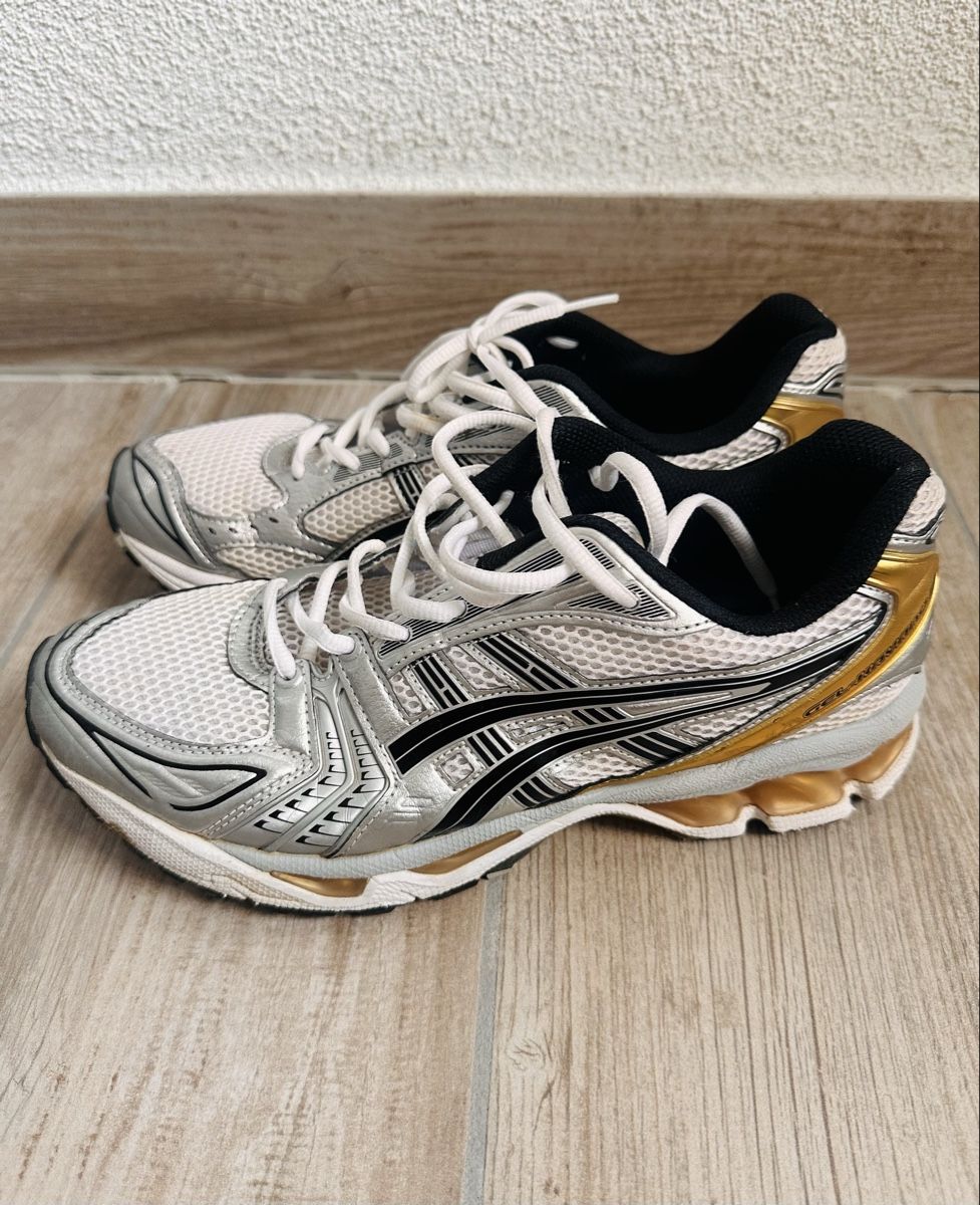 Asics Scarpe da uomo: ASICS Gel 42.5 Silver Gold – Usato da Vevey venduto da ledidream 1