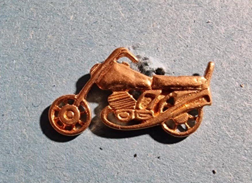 Placchette & Badge: Pin Motorrad goldfarben – Usato da Härkingen venduto da specialshapes