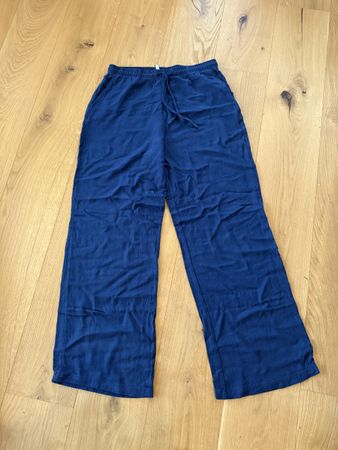 Stradivarius Hose blau Grösse 