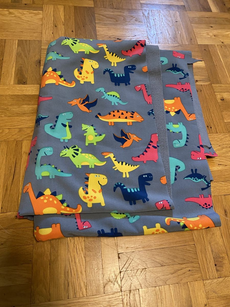 Tissus: Bunter flauschiger Softshell Dino Stoff Kinderstoff  – D'occasion à Zizers par dalaub 1