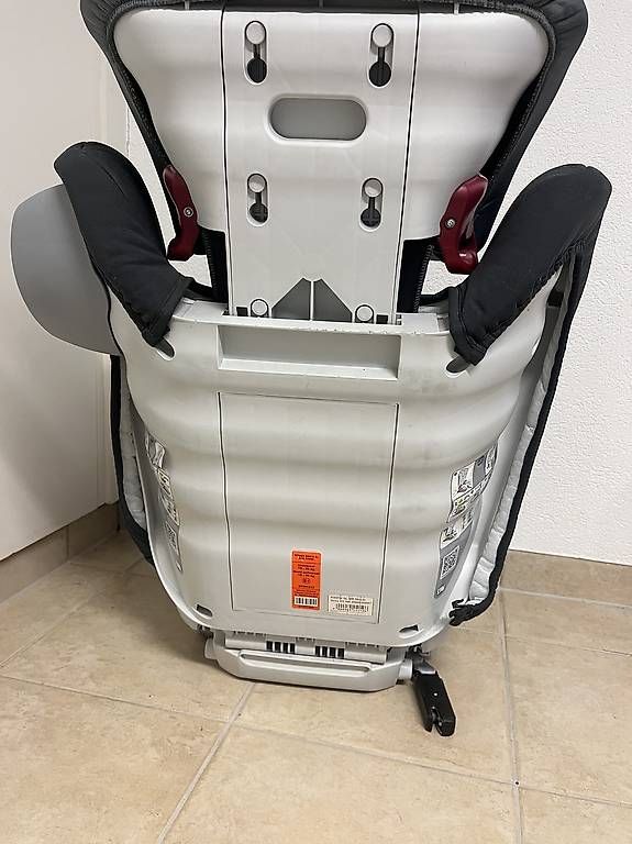 Britax Römer Auto-Kindersitze: Britax Römer Kidfix SL BR Storm Kindersitz – Gebraucht aus Amriswil von takeoff99 2