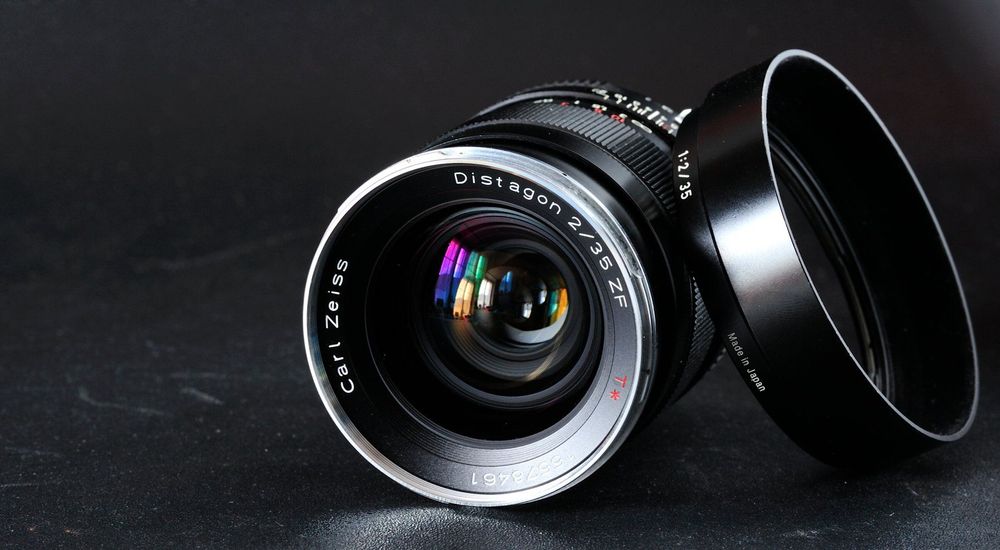 Zeiss 35mm f/2 für Nikon (Gebraucht) in Fleurier für CHF 600 – mit ...