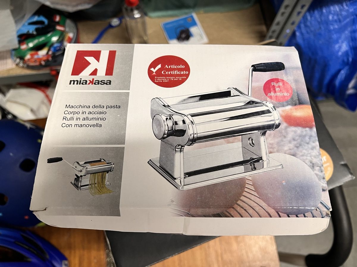 Migros Elettrodomestici da cucina: Pasta Machine - Make Fresh Pasta at Home! – Usato da Ehrendingen venduto da draught80 1