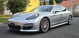 Porsche Panamera GTS Chrono Paket Plus 