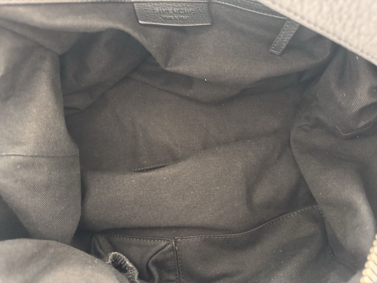 Givenchy Sacs femmes: Givenchy Nightingale Medium Handtasche Schwarz Leder – D'occasion à Uetikon am See par ste_xq7b 5
