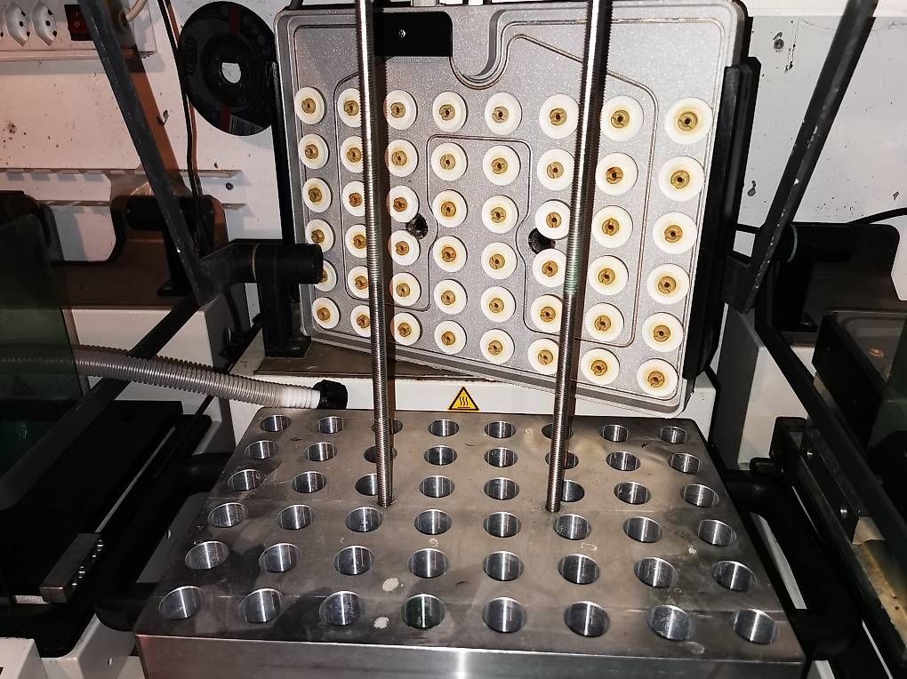 Matériel de laboratoire: Buchi Syncore R-96 – D'occasion à Genolier par leo_m6fh 1