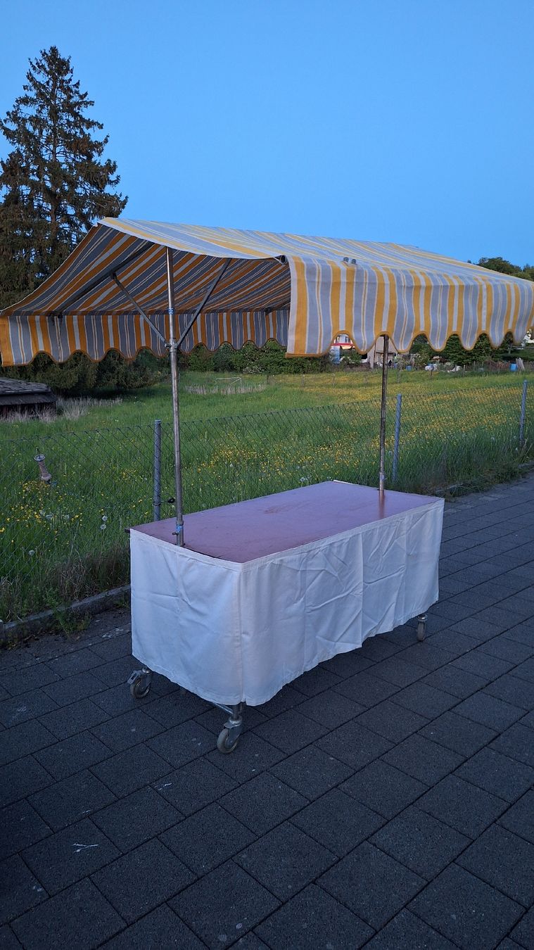 Altro per Eventi aziendali & Feste: Marktstand auf Rollen – Usato da Rütihof venduto da AdrianMarco 1