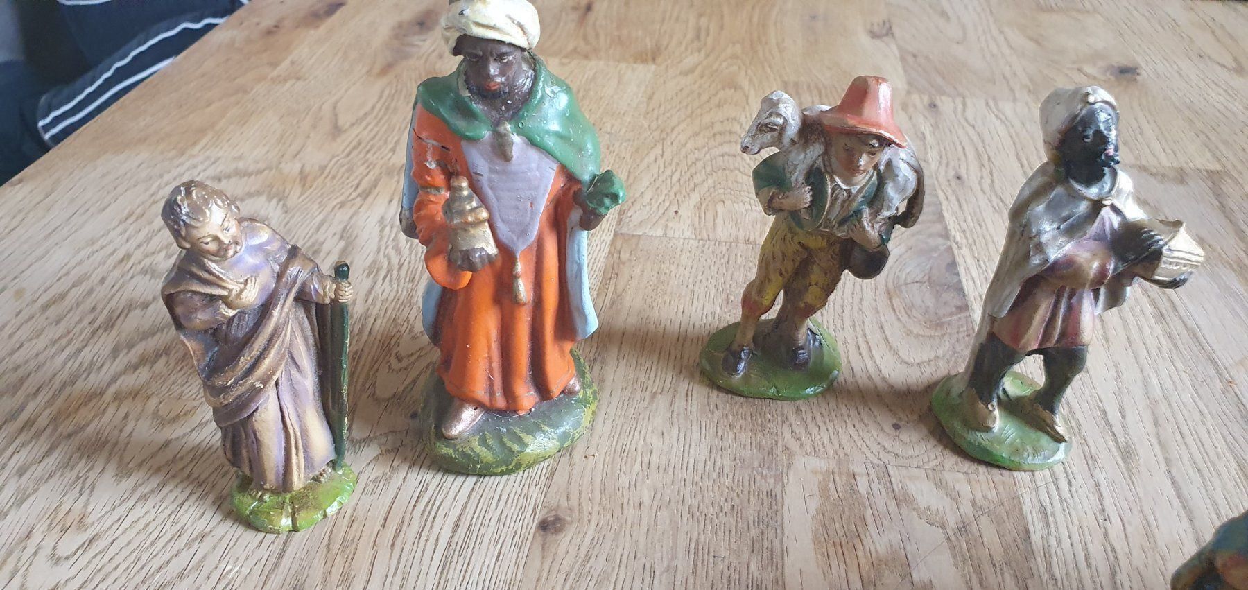 Alle Dekorationen: Schöne Krippenfiguren – Gebraucht aus Flawil von Naphtali 4