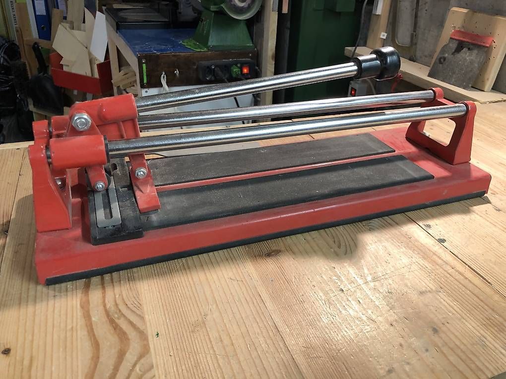 Tous les outils: Fliesen-Schneider – D'occasion à Villnachern par focusride 1